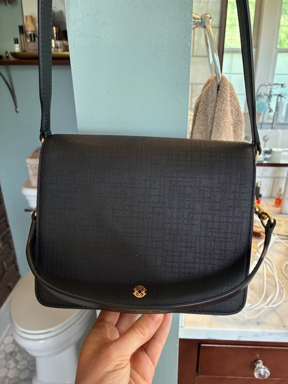 Dagne Dover Black Leather Crossbody Purse